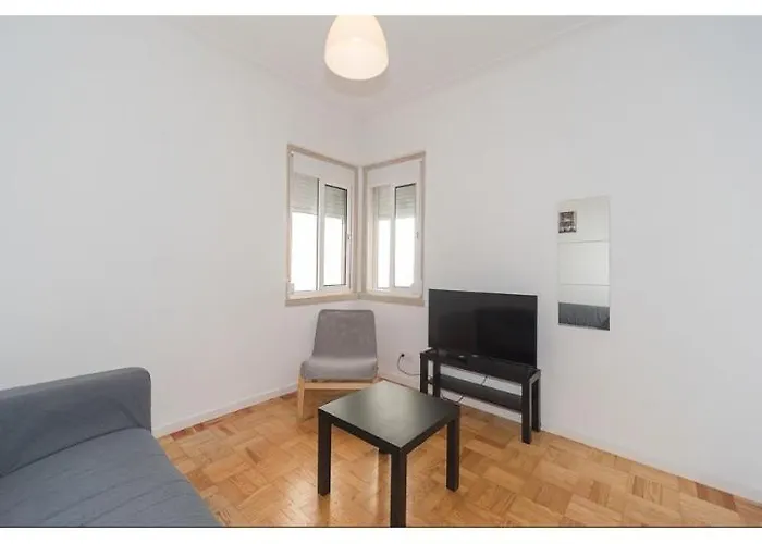 Houze Spacious 4 Bedroom Flat Near Zoo Lejlighed Lisboa